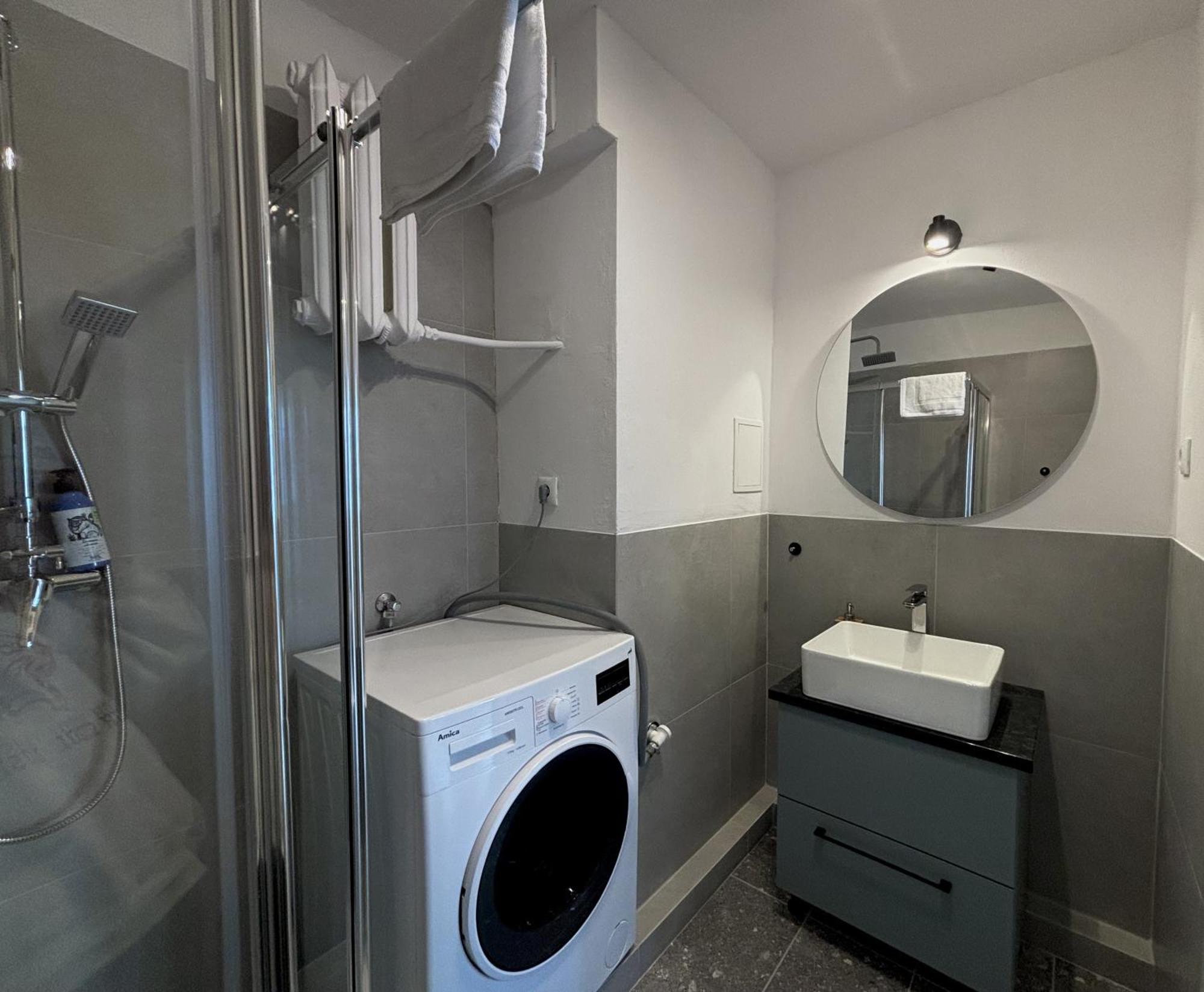 Oomph Warsaw Central 3-Bedroom Flat ภายนอก รูปภาพ